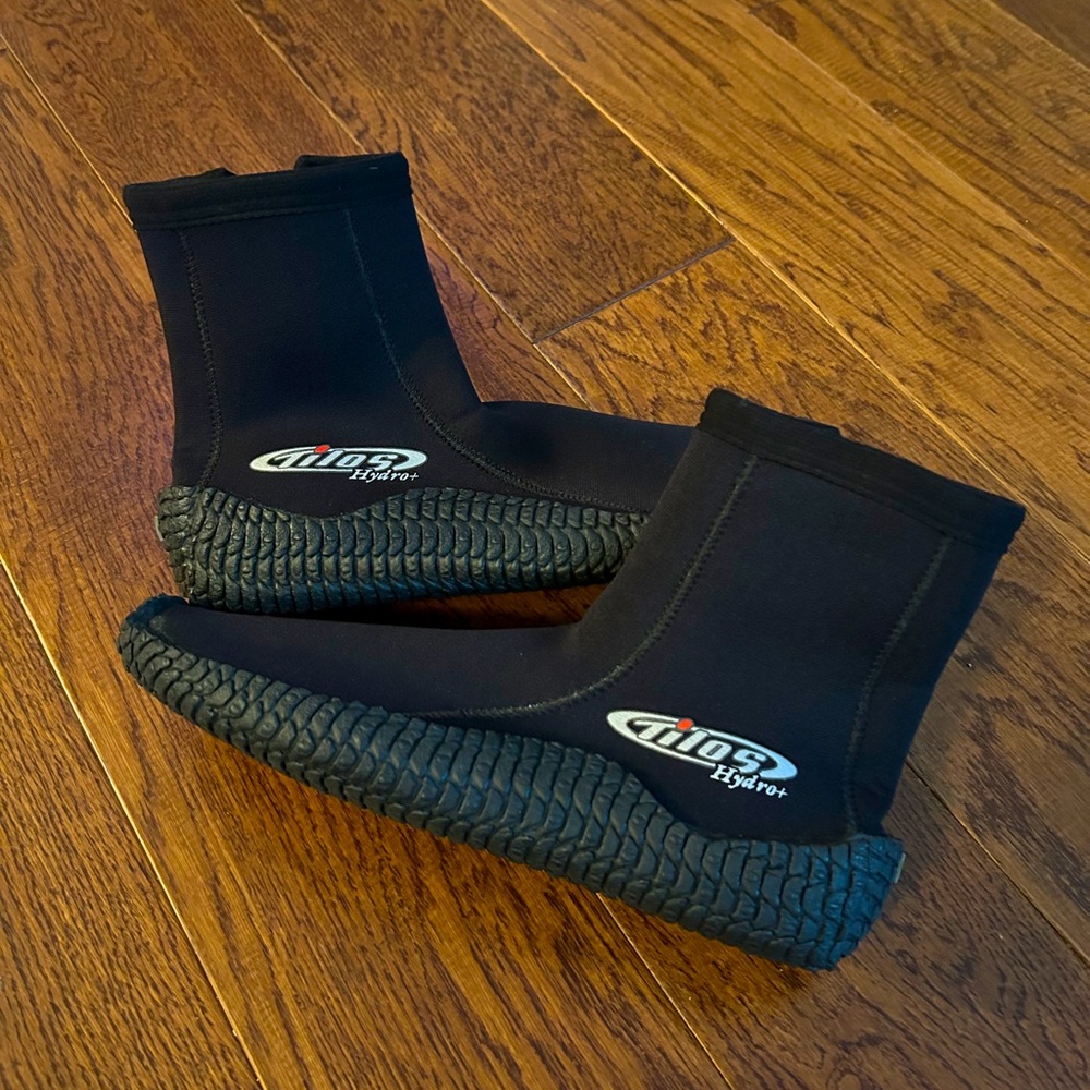 Men’s hightop water shoes